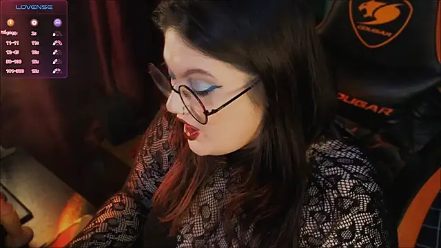 Snapshot of PixelMiss chatting on 8, 5, 2026 PixelMiss online show from 8, 5, 2026