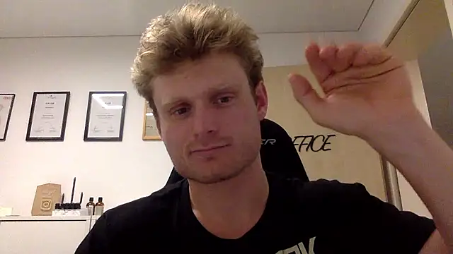 Fitlover1994 online show from 9, 1, 2026