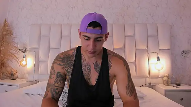 Snapshot of MassimoCo_ chatting on 27, 2, 2026 MassimoCo online show from 27, 2, 2026