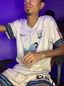 Snapshot of alexx_23cm chatting on 10, 4, 2026 alexx 23cm online show from 10, 4, 2026