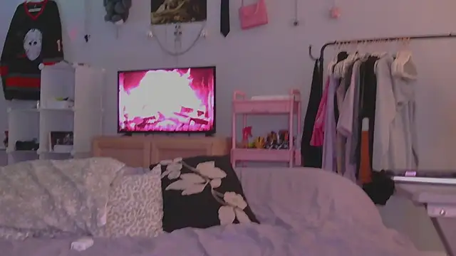 xouniq online show from 12, 2, 2026