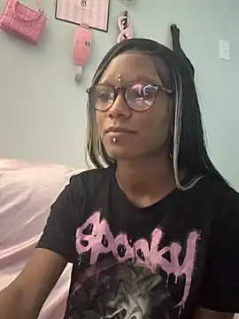 xouniq online show from 8, 8, 2026