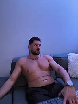 Angelo 33 online show from 1, 2, 2026