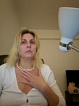 Snapshot of Amelia9798 chatting on 18, 2, 2026 Amelia9798 online show from 18, 2, 2026