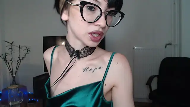 Snapshot of Marley_Queen chatting on 28, 6, 2026 Marley Queen online show from 28, 6, 2026