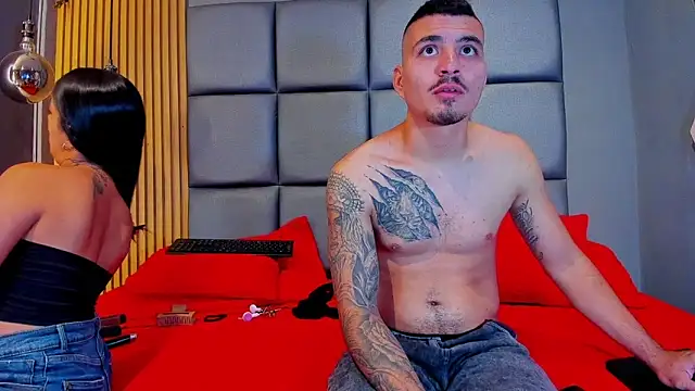 Snapshot of ZOE_GIANLUCA chatting on 19, 2, 2026 ZOE GIANLUCA online show from 19, 2, 2026