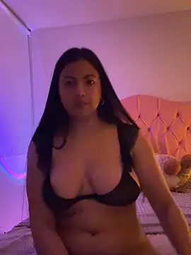 Snapshot of Nina_Belle chatting on 28, 2, 2026 Nina Belle online show from 28, 2, 2026