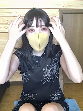 Snapshot of minami_room chatting on 18, 5, 2026 minami room online show from 18, 5, 2026