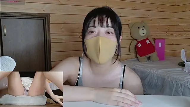 Snapshot of minami_room chatting on 4, 8, 2026 minami room online show from 4, 8, 2026