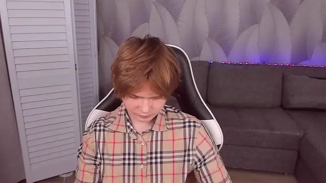 RowanScarlett online show from 8, 1, 2026