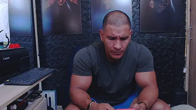 Snapshot of viktor_herrera chatting on 20, 7, 2026 viktor herrera online show from 20, 7, 2026