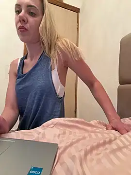 ElenaWhitmore online show from 30, 6, 2026