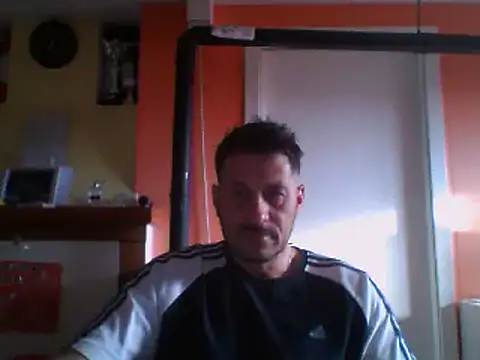 Snapshot of colosone chatting on 11, 3, 2025 colosone online show from 11, 3, 2025