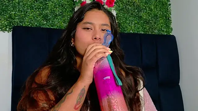 AnnaSmiles online show from 14, 4, 2026