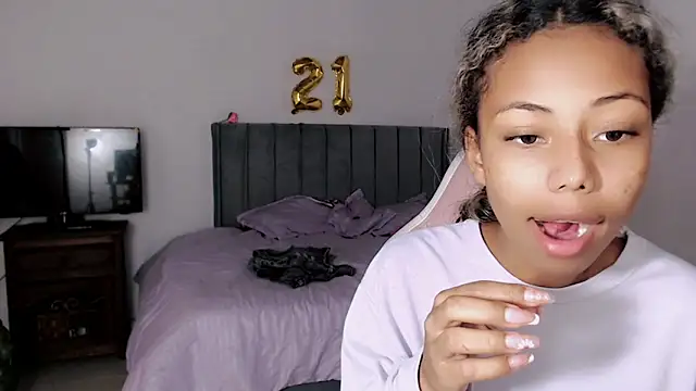 Snapshot of linda_brown_ chatting on 26, 5, 2026 linda brown online show from 26, 5, 2026