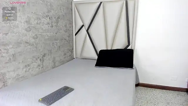 Snapshot of Luna__02 chatting on 8, 5, 2026 Luna 02 online show from 8, 5, 2026