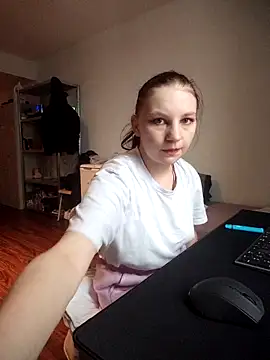 LissieDemons online show from 4, 2, 2026