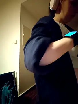 LissieDemons online show from 7, 2, 2026