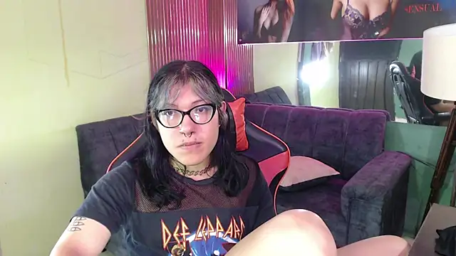 Snapshot of lilith_ayanami chatting on 4, 5, 2026 lilith ayanami online show from 4, 5, 2026
