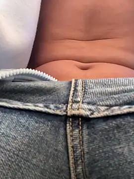 Iamcami  online show from 28, 2, 2026