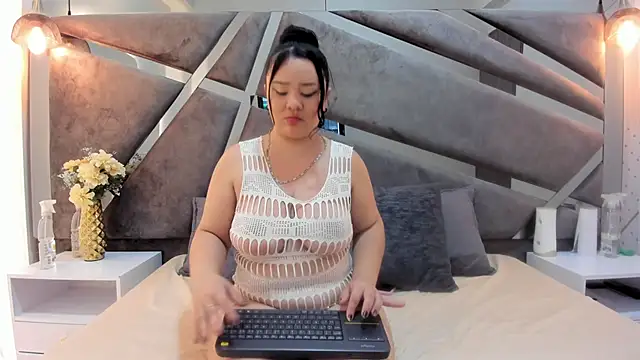 emiily whitee  online show from 9, 1, 2026