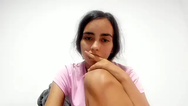 Snapshot of Sarah_sumemers chatting on 24, 4, 2026 Sarah sumemers online show from 24, 4, 2026