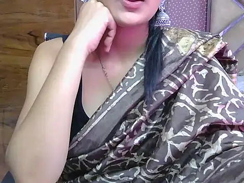 Snapshot of sweet_riyaaa chatting on 6, 5, 2026 sweet riyaaa online show from 6, 5, 2026