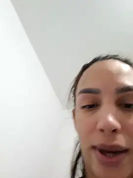 ofjuliaa online show from 24, 2, 2026