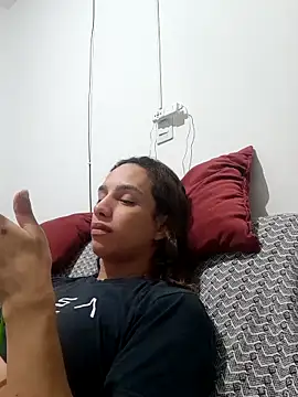 ofjuliaa online show from 7, 4, 2026