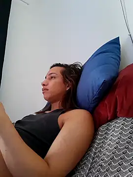 ofjuliaa online show from 11, 4, 2026