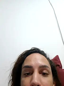 ofjuliaa online show from 12, 4, 2026