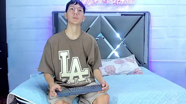 BunnyLove  online show from 13, 1, 2026