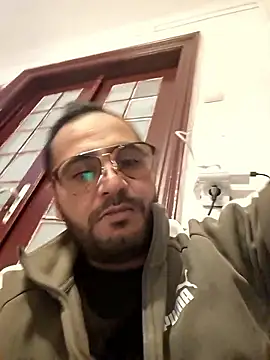 julian-112 online show from 10, 1, 2026