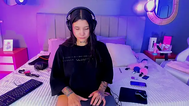 Nathalia stone  online show from 16, 6, 2026