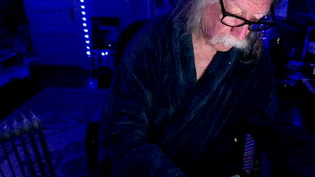 Snapshot of LickYourYoni chatting on 30, 4, 2026 LickYourYoni online show from 30, 4, 2026