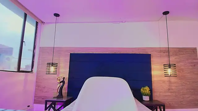 Ellie-Alves online show from 6, 4, 2026