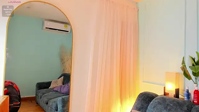 Nicki Ripperton online show from 11, 4, 2026