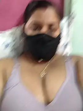 Snapshot of pinkisaha75 chatting on 10, 4, 2026 pinkisaha75 online show from 10, 4, 2026