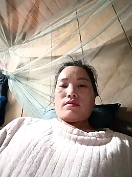 Snapshot of yu--yo chatting on 30, 4, 2026 yu--yo online show from 30, 4, 2026