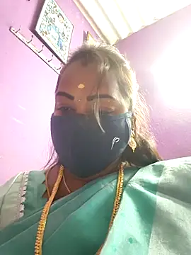 Snapshot of Tamil_Hot_Priya chatting on 12, 1, 2026 Tamil Hot Priya online show from 12, 1, 2026