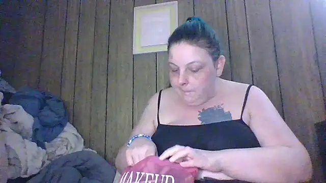 Snapshot of troublemadedouble chatting on 5, 2, 2026 troublemadedouble online show from 5, 2, 2026