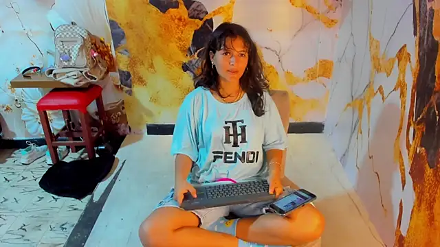 Snapshot of MiaBella18 chatting on 11, 1, 2026 MiaBella18 online show from 11, 1, 2026