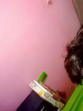 larahotg online show from 9, 1, 2026