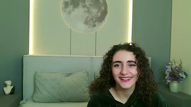 Snapshot of Susan_Fors chatting on 18, 4, 2026 Susan Fors online show from 18, 4, 2026