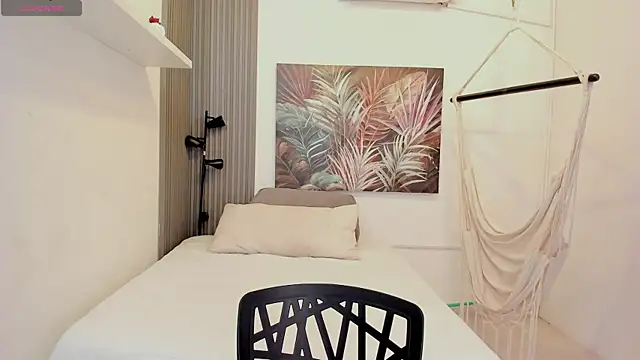 Snapshot of ailann_ chatting on 10, 7, 2026 ailann online show from 10, 7, 2026