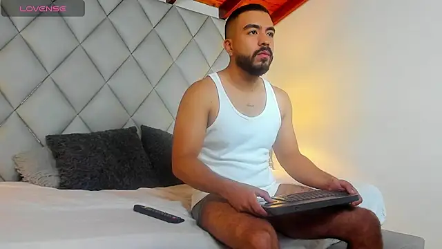 AaronVegaa online show from 15, 1, 2026