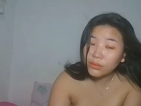 Zyeiii online show from 8, 4, 2026