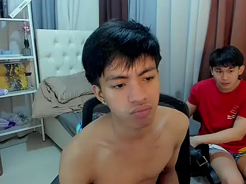 Snapshot of davincihugecock chatting on 8, 3, 2026 davincihugecock online show from 8, 3, 2026