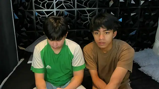 Snapshot of davincihugecock chatting on 19, 3, 2026 davincihugecock online show from 19, 3, 2026