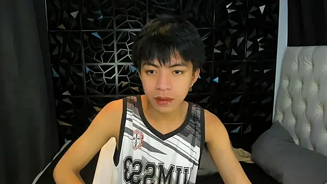 Snapshot of davincihugecock chatting on 25, 3, 2026 davincihugecock online show from 25, 3, 2026